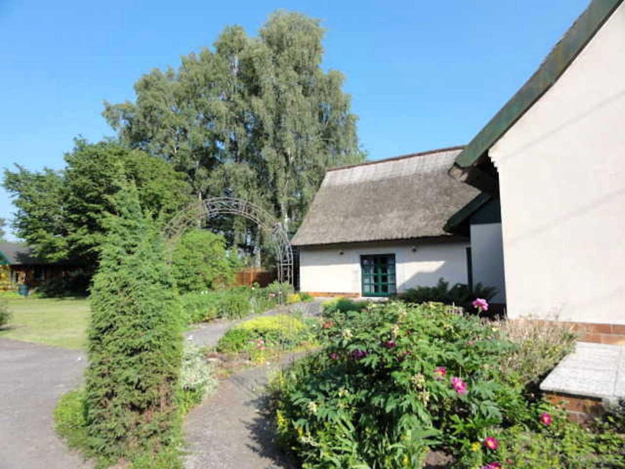 Reetdachhaus "Landhaus Ulrich" Lubkow ภายนอก รูปภาพ